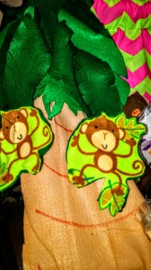 5 Little Monkeys in this set can swing from a tree to tease a crodile or Jump on the Bed.Lyrics to finger play included. Tree sold seprately. 